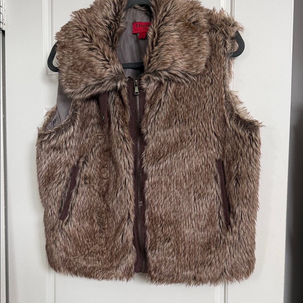 CoffeeShop Faux Fur Vest with Red Tag